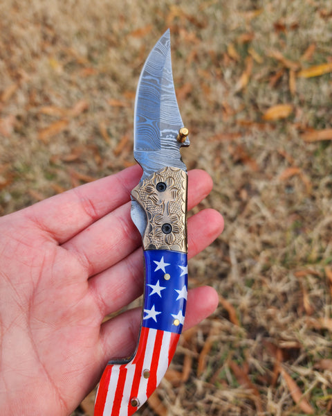 BladeBlink Patriot Damascus Folding Knife  - Life Time Warranty 🛡️