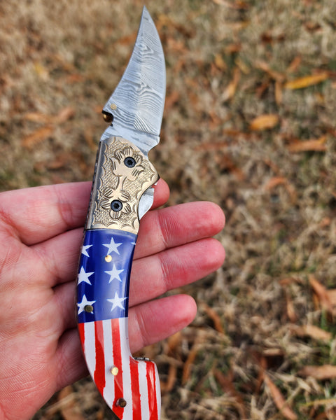 BladeBlink Patriot Damascus Folding Knife  - Life Time Warranty 🛡️