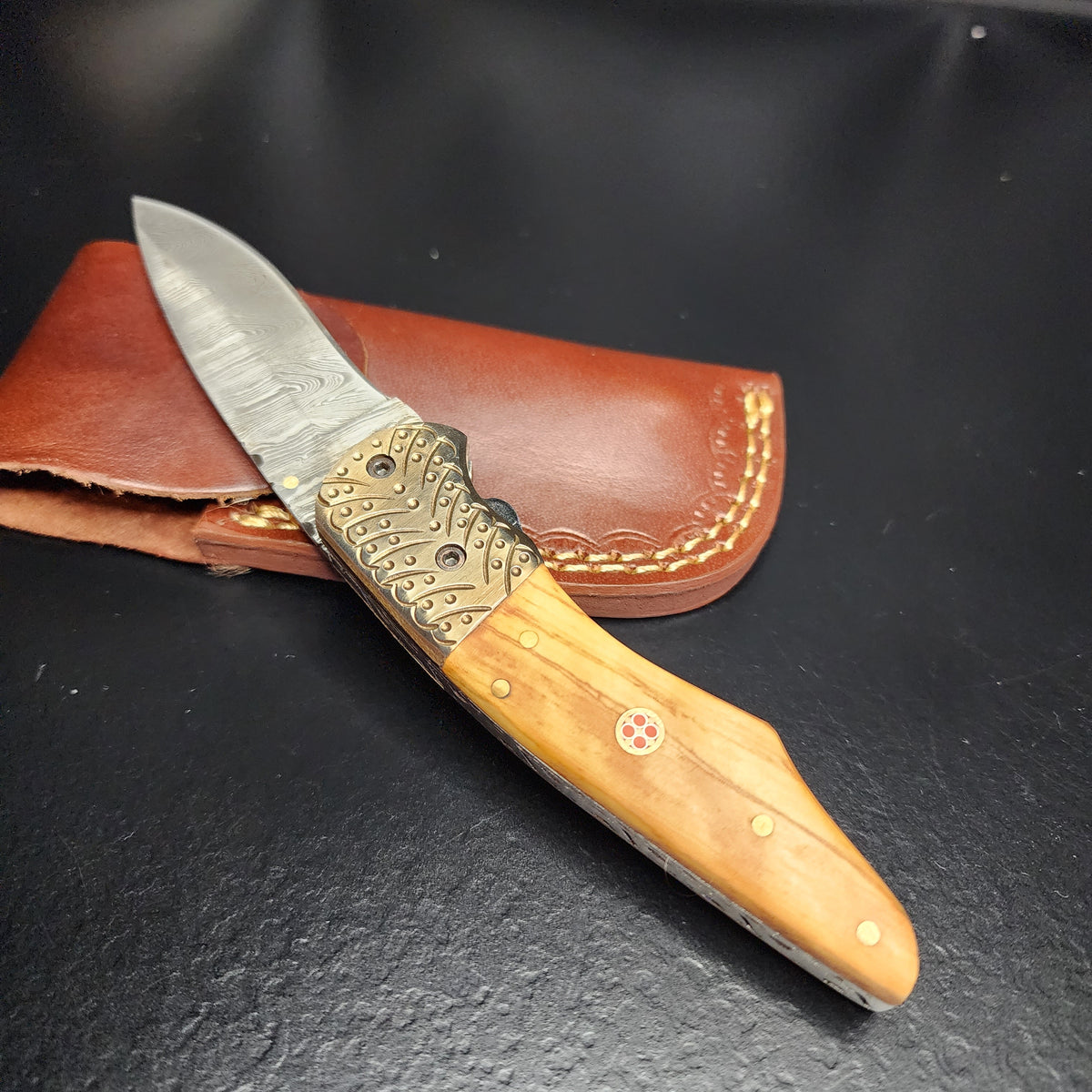 BladeBlink Damascus Folding Knife with Wooden Handle - Life Time Warranty 🛡️